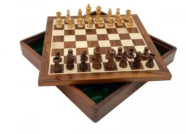 Magnetic Travel Chess Set with Wooden Storage Compartment,, Draughts and Backgammon - Image 6