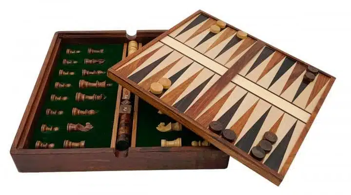 Magnetic Travel Chess Set with Wooden Storage Compartment,, Draughts and Backgammon - Image 7