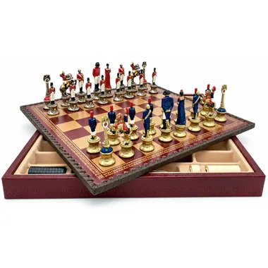 Napoléon III chess board side view with pieces in starting position and open box