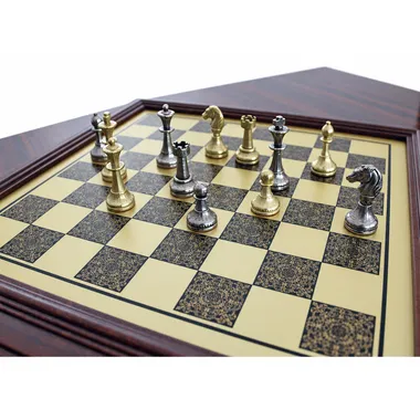 Mignon Flower III chess board in wood with brass effect, metal pieces in play