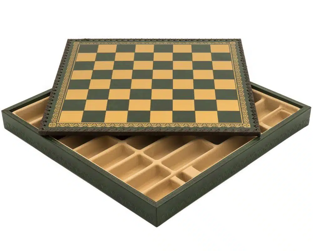 Napoleon Russian Campaign IV Chess Set in Resin with Green Faux Leather Chess Board - Image 18