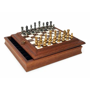 Complete chess set with solid wood board and closed alabaster top