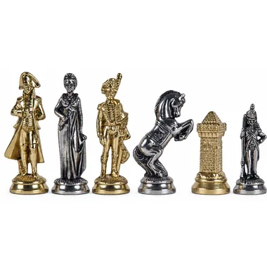 Grand Napoléon chess pieces, close-up of gold and silver figures