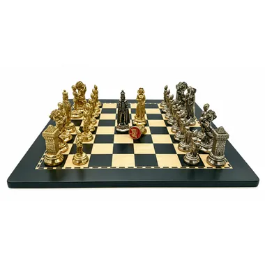 Mary Stuart X set, king and queen facing off at the board's centre