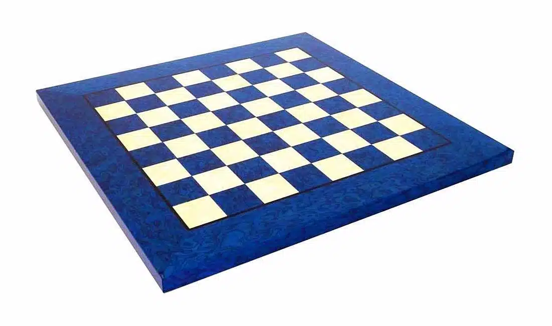 Ensemble "Contemporain Bleu" Echiquier en Bois d'Erable & Jeu d'Echecs en Laiton Massif