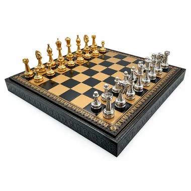 Flowered II chess board seen from the front with aligned gold and silver metal pieces