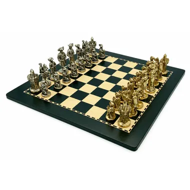 Wooden chess board with Lanzichenecchi III metal pieces set up ready to play
