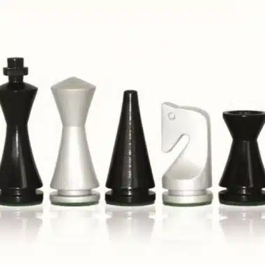 "Modern Pyramid" Chess Set in Black and White Lacquered Wood