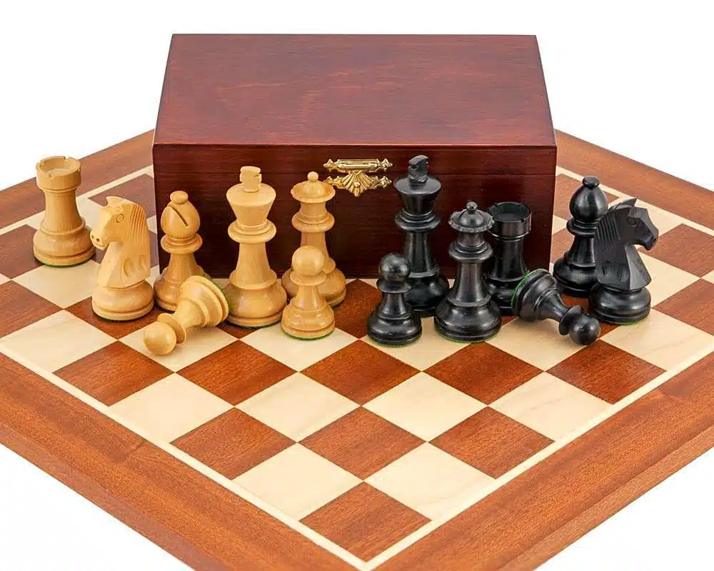 Championship II Set - Mahogany and Maple Wood Chess Board, Boxwood and Ebonised Boxwood Chess Pieces & Birch Wood Storage Box - Image 4