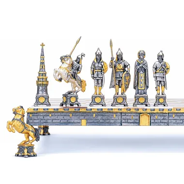 "Dmitry Donskoy, Russian prince of the XV century" set, chess board and chess set in bronze, onyx and 24-carat gold