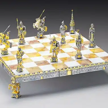 Ensemble "Dimitri Donskoj Prince Russe du XVe Siècle" Echiquier et Jeu d'Echecs en Bronze, Onyx et Or 24 Carats