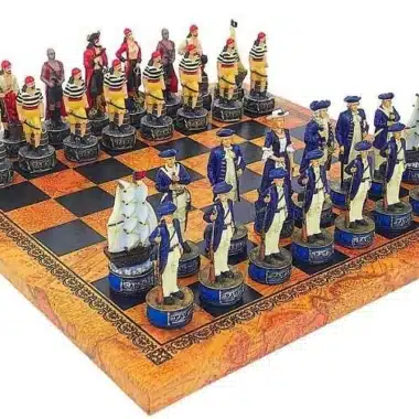 Ensemble "Pirates" Echiquier en Similicuir et Jeu d'Echecs en Résine