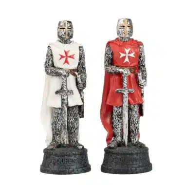 Dames Templières en résine, chevaliers debout épée à la main
