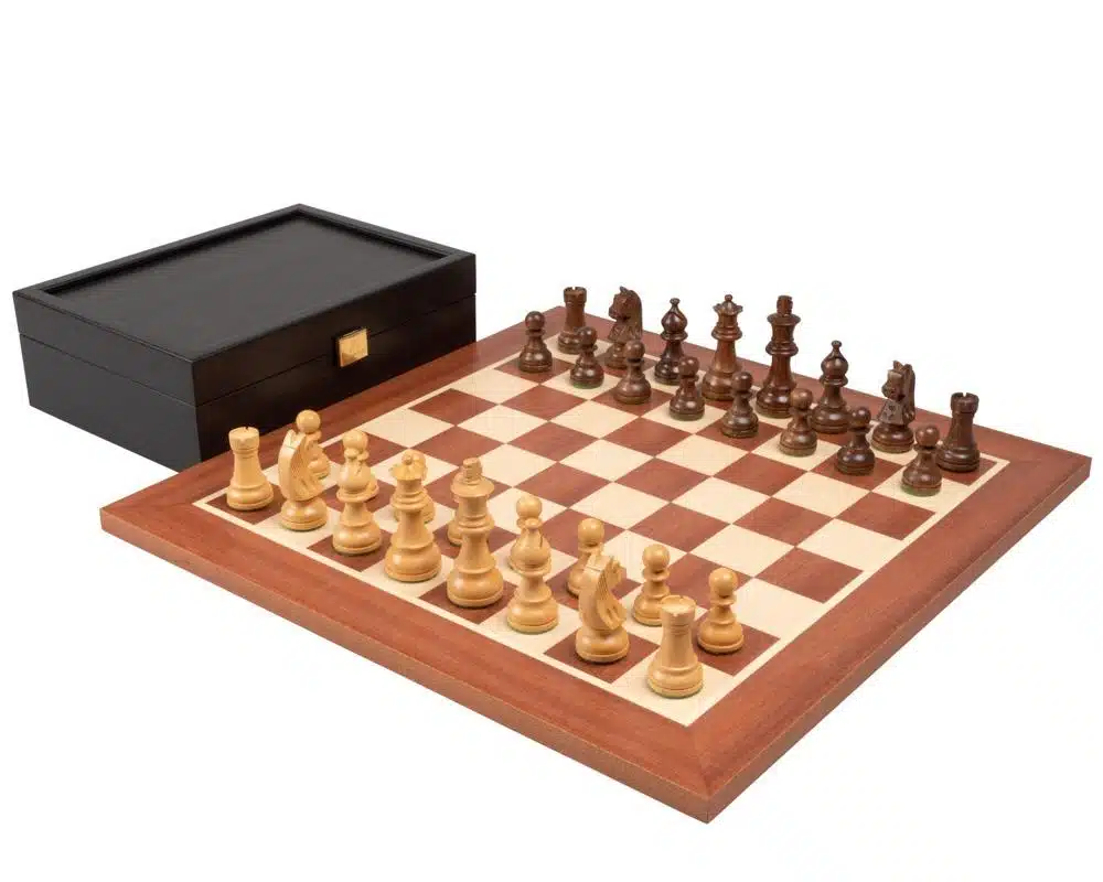 Novice Chess Set – Mahogany Wood Chess Board, Acacia & Boxwood Chess Set & Wenge Storage Box