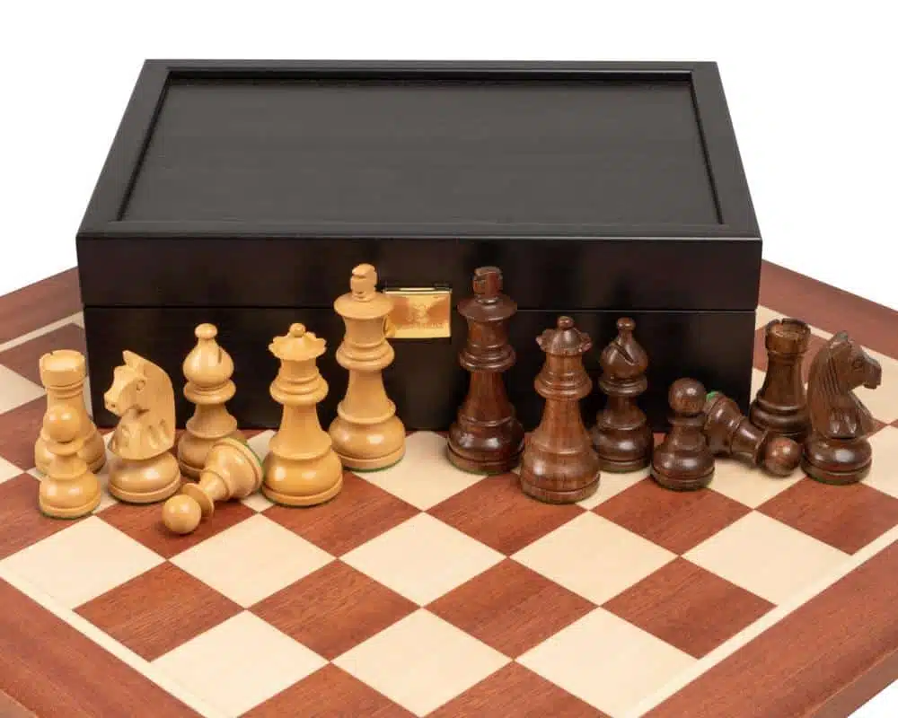 Novice Chess Set – Mahogany Wood Chess Board, Acacia & Boxwood Chess Set & Wenge Storage Box - Image 4