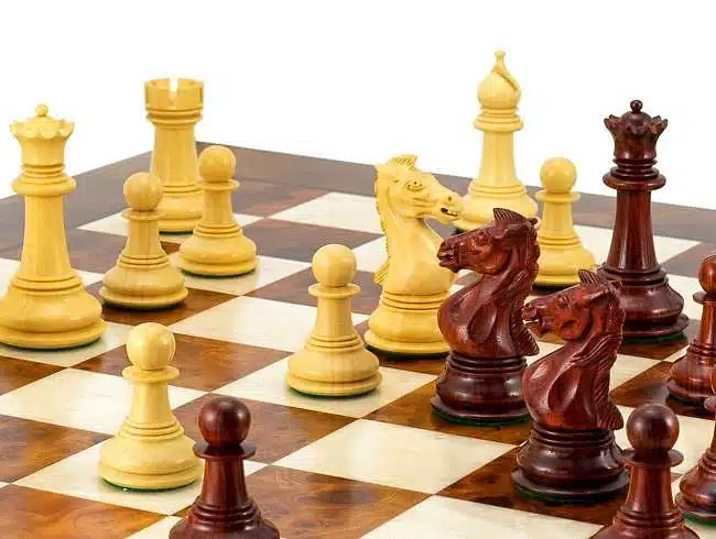 Madrid II Set: Lacquered Elm and Briar Wood Chess Board & Red Sandalwood Chess Set - Image 4