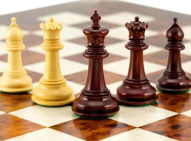 Madrid II Set: Lacquered Elm and Briar Wood Chess Board & Red Sandalwood Chess Set - Image 5
