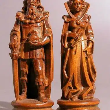 Bergamo king and queen in solid Alpine wood, detailed carving on burnished side