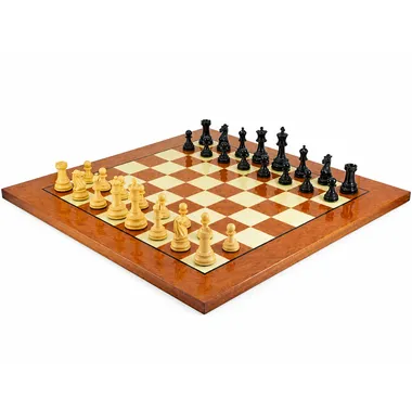 Cheltenham Luxe set: lacquered board and ebony wood pieces, overall view