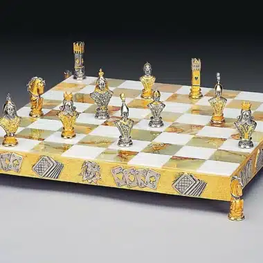 Ensemble "Poker I" Echiquier et Jeu d'Echecs en Bronze, Onyx et Or 24 Carats