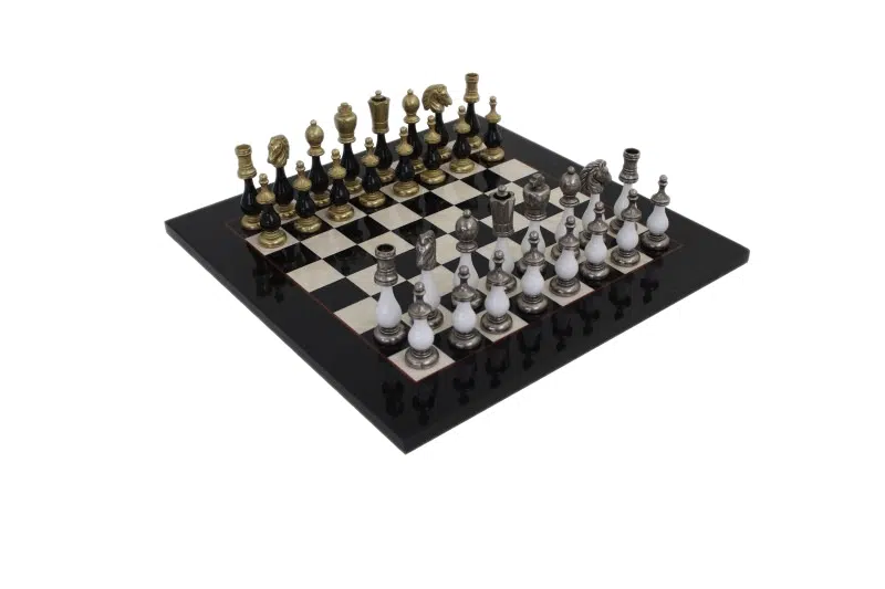 Two-Tone Chess Set V with Maple Wood Chess Board