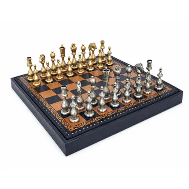 Complete Arabesque chess set with gold and silver metal pieces
