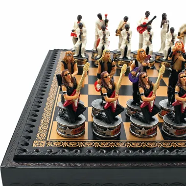 Resin pieces of the Rock side, guitarists and singer on the chessboard