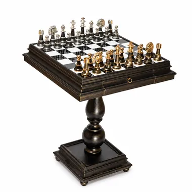 Staunton XL chess table, complete set with gold and silver pieces on turned pedestal