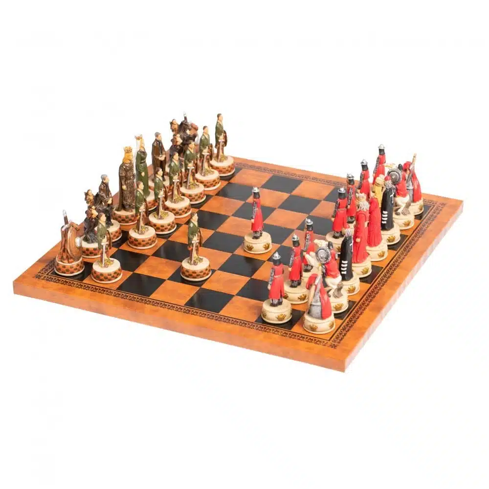 Scottish Wars of Independence Resin Chess Set & Faux Leather Chess Board - Image 11