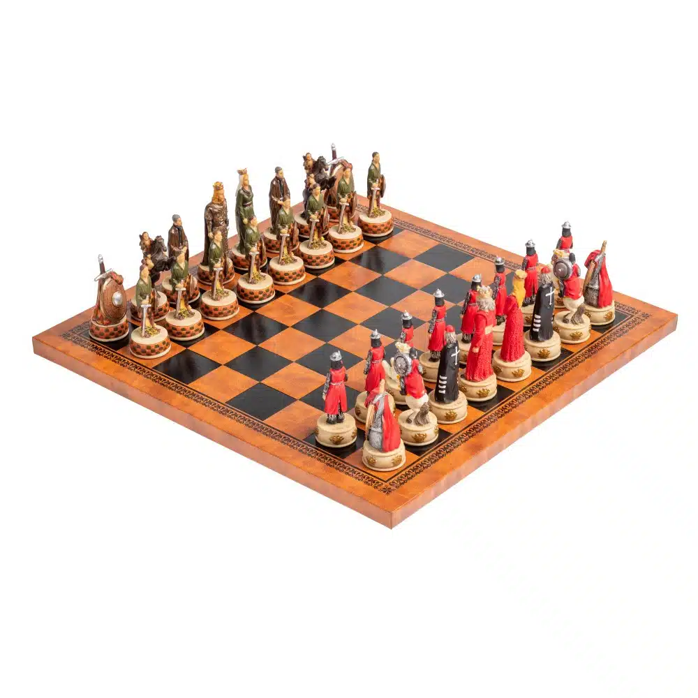 Scottish Wars of Independence Resin Chess Set & Faux Leather Chess Board - Image 12