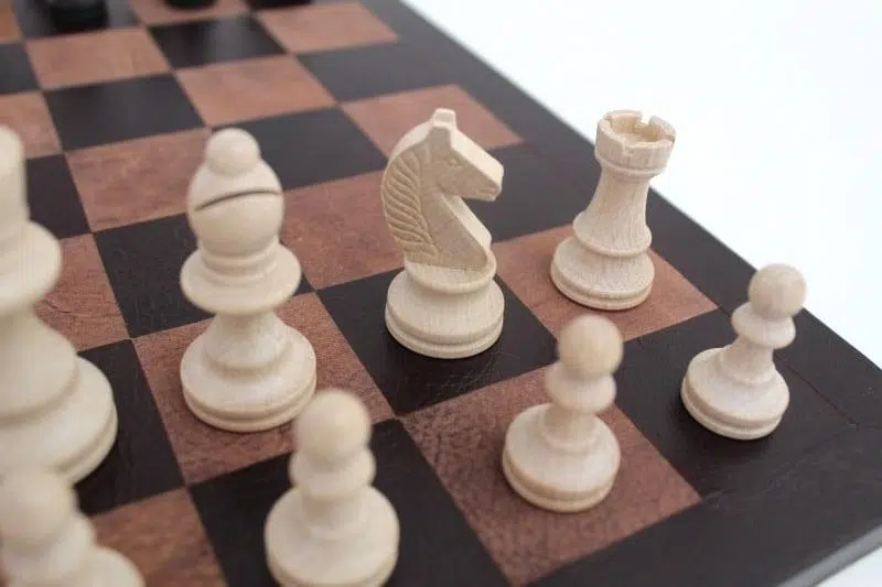 Wooden Staunton Chess Set with Genuine Italian Leather Chess Board and Storage Box - Image 3