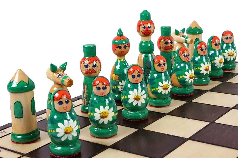 Wooden Chess Set for Children Babushka Russian Dolls Green - Image 3