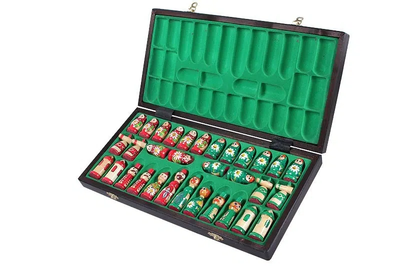 Wooden Chess Set for Children Babushka Russian Dolls Green - Image 2