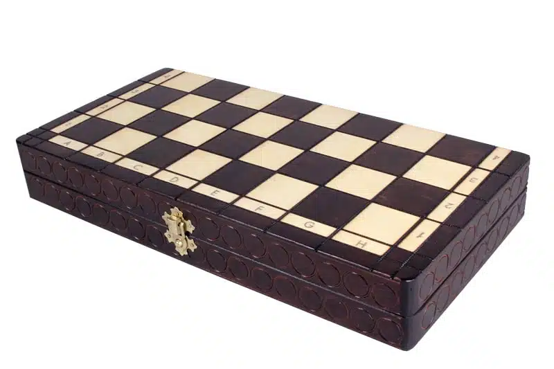 Pearl Foldable Wooden Chess Set - Image 9