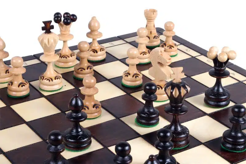 Pearl Foldable Wooden Chess Set - Image 8