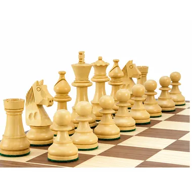 Light boxwood pieces viewed from the front, full row on the board