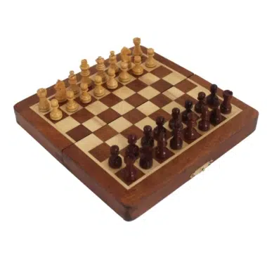 Alternative view of Wooden Magnetic Staunton Chess Set - 5 Sizes