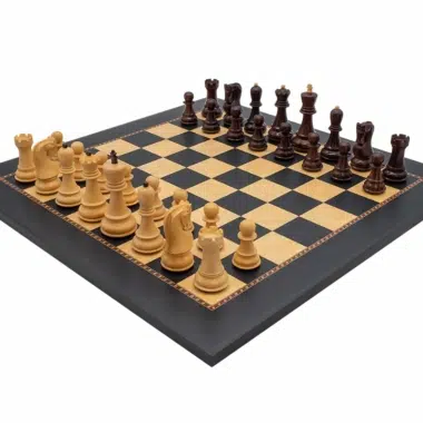 Wooden Chess Set and Chessboard 'The Queen's Gambit'