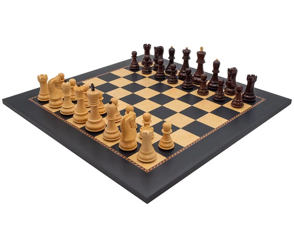 Wooden Chess Set and Chessboard 'The Queen's Gambit'