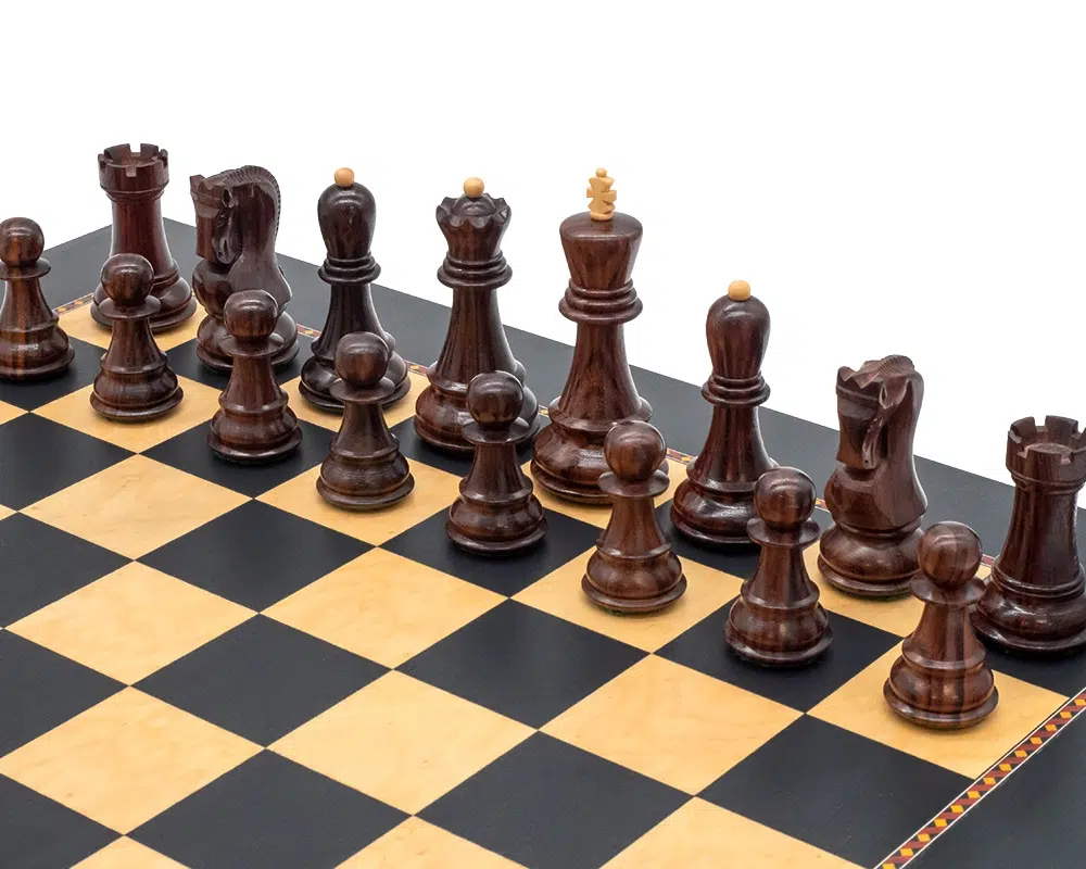 Wooden Chess Set and Chessboard 'The Queen's Gambit' - Image 4