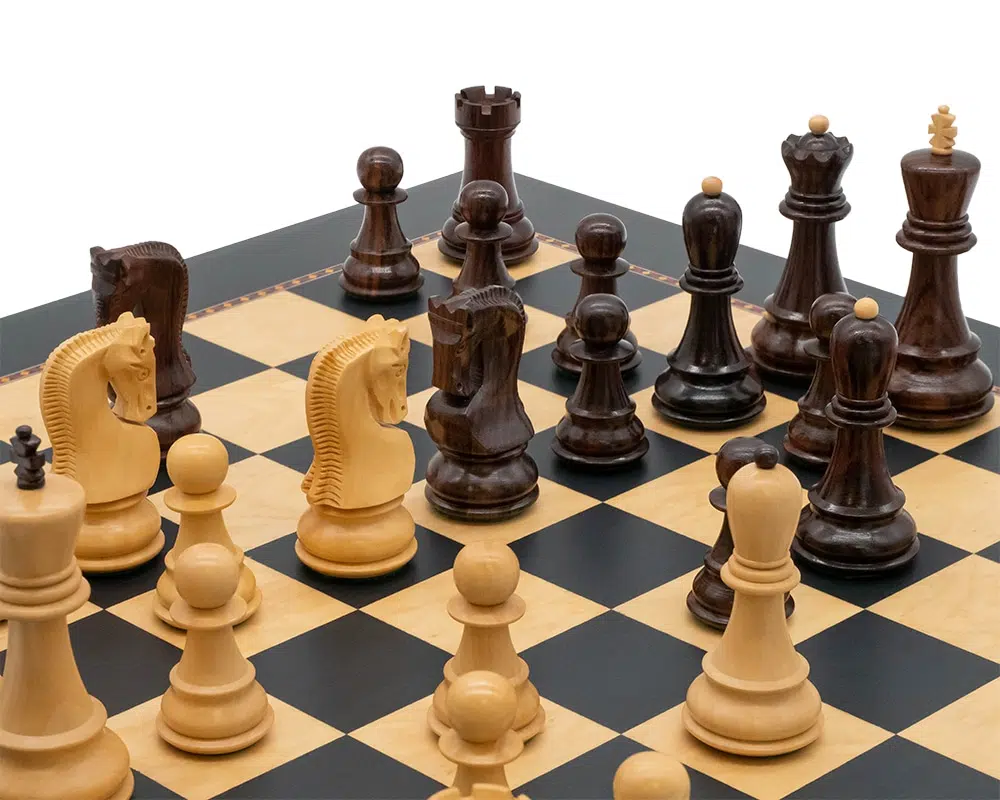 Wooden Chess Set and Chessboard 'The Queen's Gambit' - Image 2