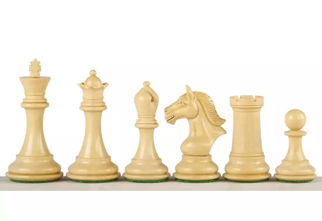 Pieces d'Echecs en Bois de Buis et Padouk