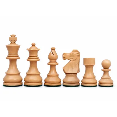 French Staunton Chess Pieces in Boxwood and Ebonised Boxwood