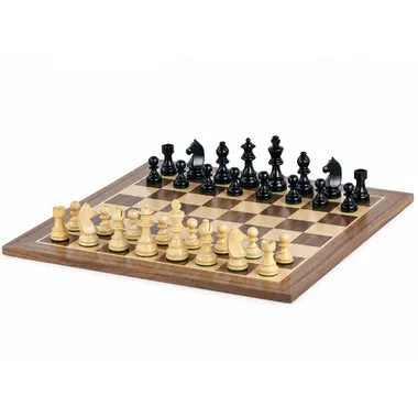 Chevalier Allemand chess set with maple and walnut chessboard, full view