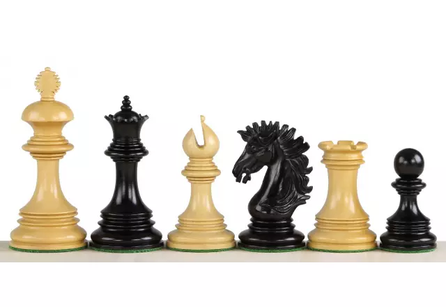 Pièces d'Échecs de Collection en Bois de Buis et Ébène