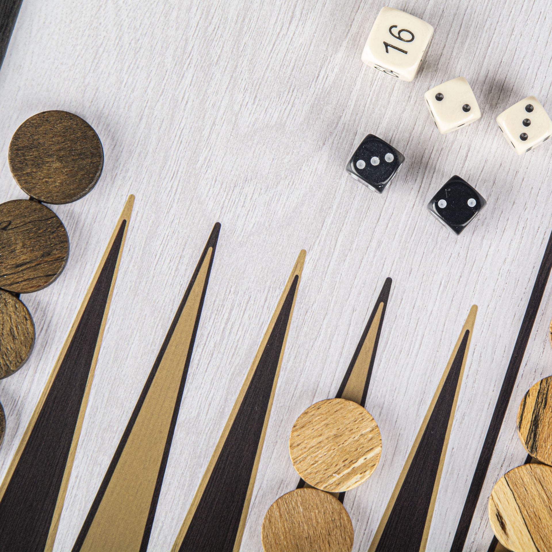 Games Compendium Set: Chess, Backgammon, Ludo & Snakes and Ladders - Image 9