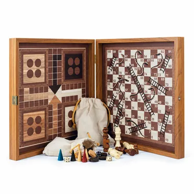 Open wooden 4-in-1 box with chess, backgammon, ludo and snakes and ladders