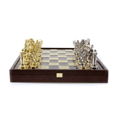 Alternative view of Chess Set – The Art of Archery and Historic Battles