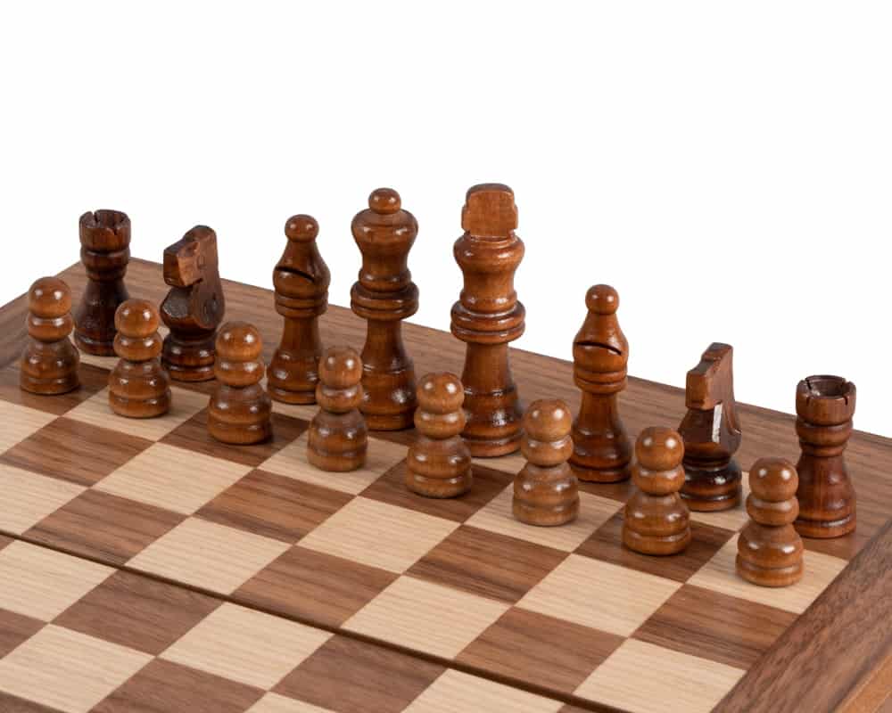 Chess, Draughts and Backgammon Set in Walnut and Oak Wood - Image 6