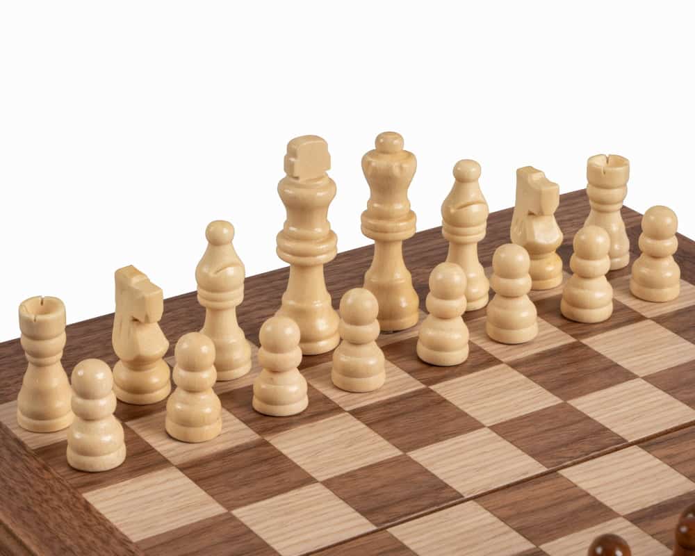 Chess, Draughts and Backgammon Set in Walnut and Oak Wood - Image 7